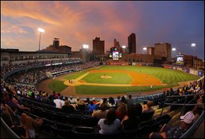 The Toledo Mud Hens won approval on Thursday from the Toledo Plan Commission to demolish a former plumbing-supply building on South St. Clair Street across from Fifth Third Field.