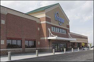 The new Kroger store on Reynolds Road in Maumee that opens on Friday will replace a store on Glendale Avenue in South Toledo.