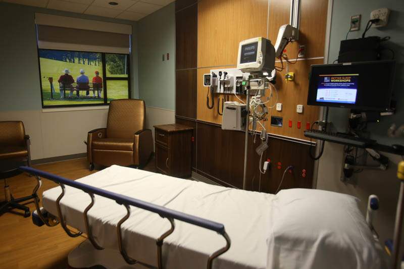 new-Mercy-Medical-Center-themed-room