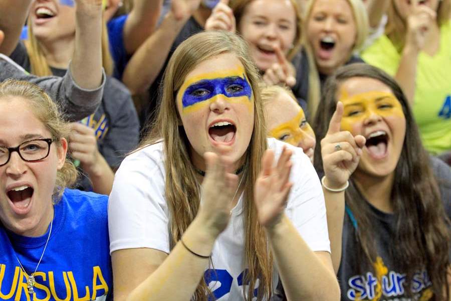 ursulavolley8p-MARY-RICHBERG-FAN