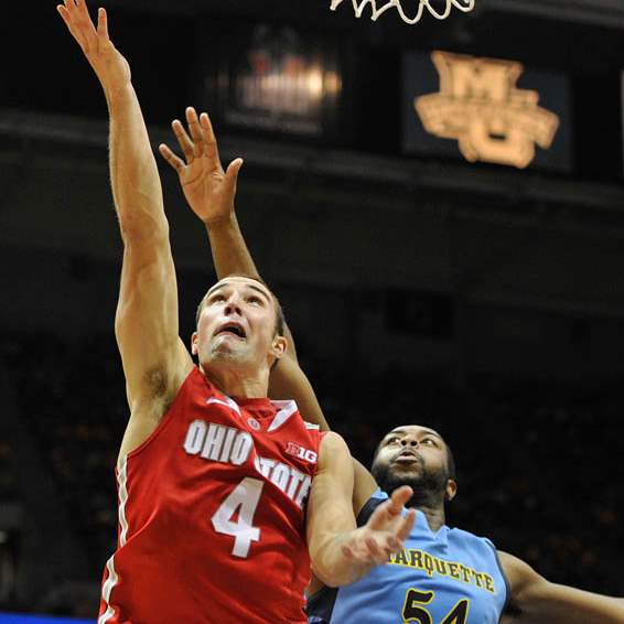 Ohio-State-s-Aaron-Craft-4-drives-to-the-basket-around