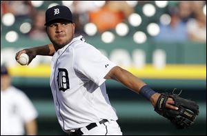 Former Detroit Tigers shortstop Jhonny Peralta and the St. Louis Cardinals have agreed on a four-year contract.
