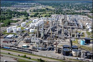 Marathon Petroleum’s refinery in Canton, Ohio, will be on the receiving end of the company’s new 49-mile pipeline that will transport shale liquids from eastern Ohio.
