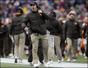 Cleveland Browns head coach Rob Chudzinski shouts instructions in the second quarter of an NFL football game against the New England Patriots on, Sunday in Foxborough, Mass.