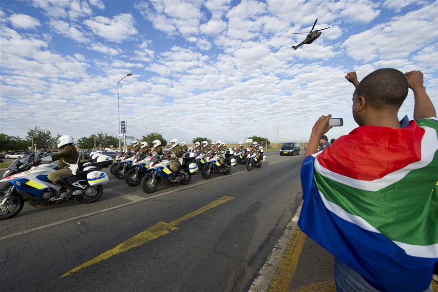 South-Africa-Mandela-Mourning-21