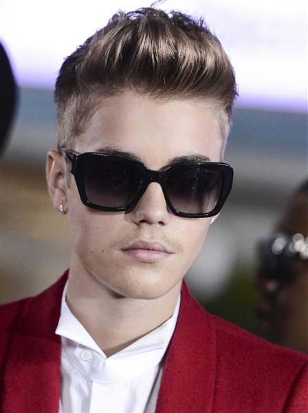 World-Premiere-of-Justin-Bieber-s-Believe-Red-Carpet
