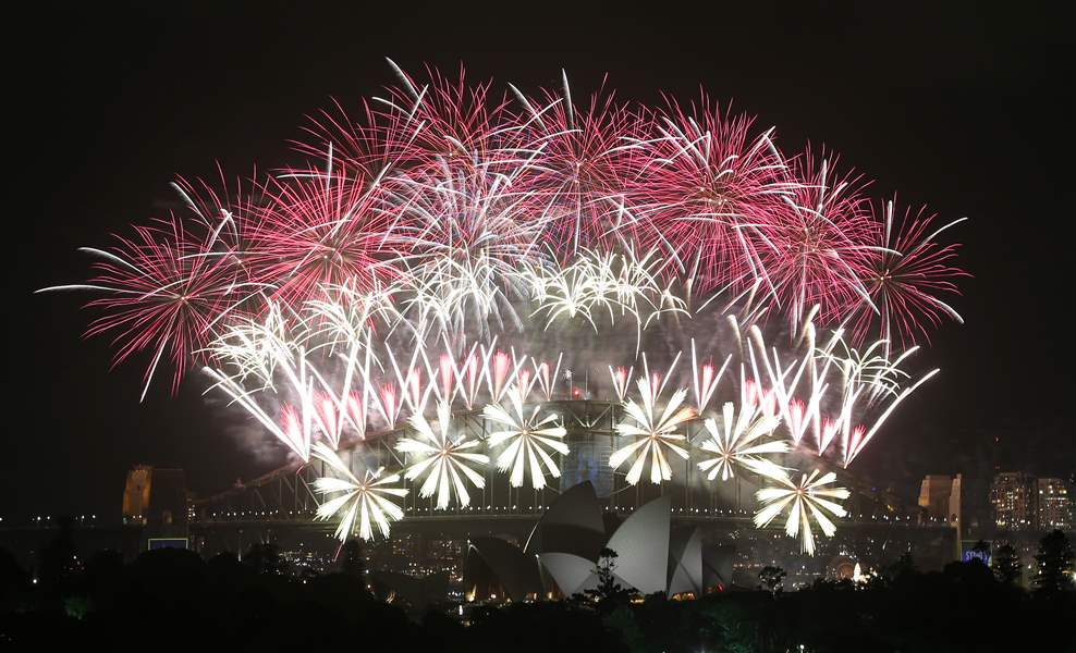 Australia-New-Years-Eve-FIREWORKS