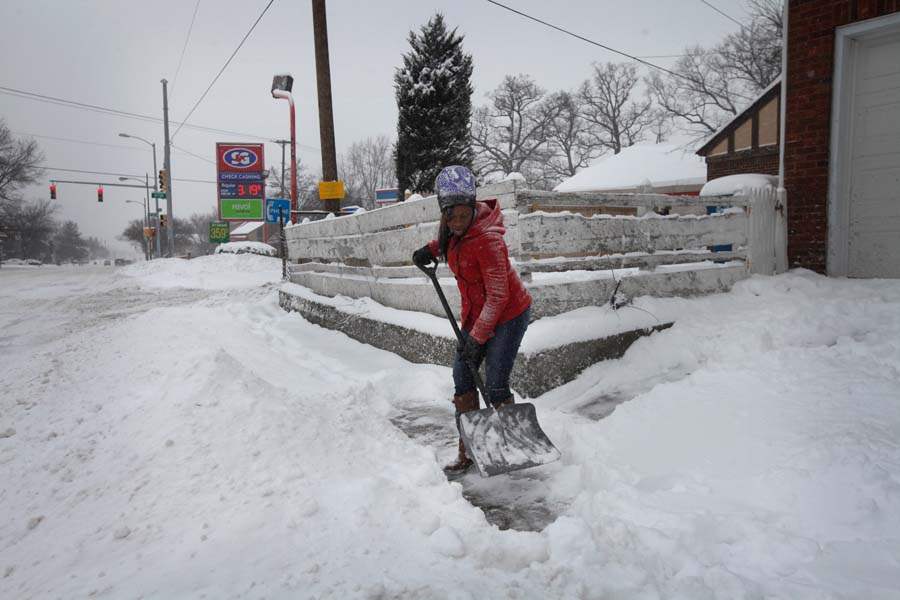 CTY-Snowstorm02p-Treona-Smith