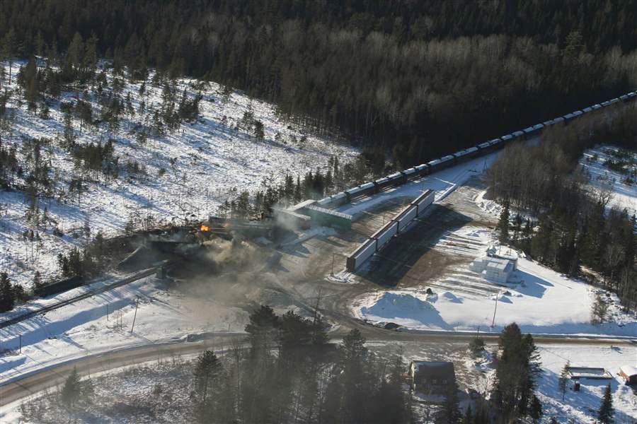 Cracked wheel, broken rail at Canada derailment The Blade