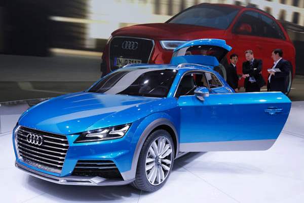 The-AUDI-allroad-shooting-brake-e-tron-quattro