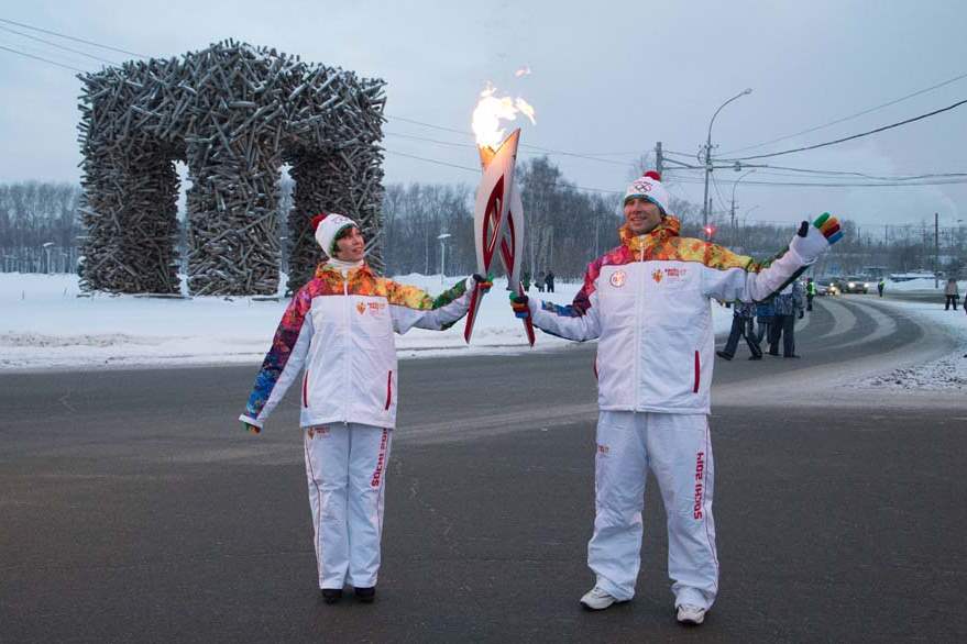 Russia-Sochi-Torch-Relay-popov-kulagina-jan-4-in-perm