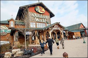 The zone set up in 1992 between Toledo and Rossford contains successful retail sites such as Bass Pro Shops. The 600 acres covers the so-called ‘Crossroads of America’ development location. 