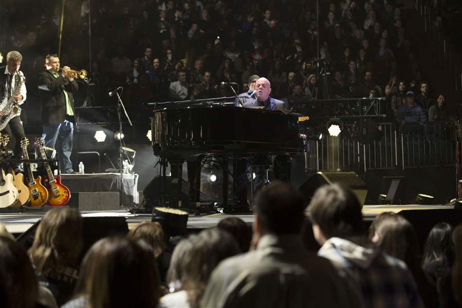 Billy-Joel-Performs-at-Madison-Square-Garden