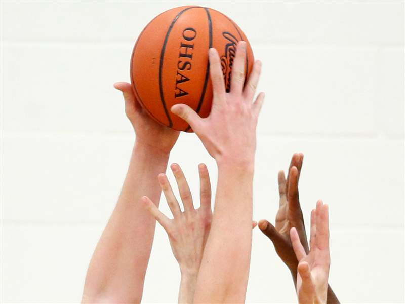 High-School-Basketball-competitors