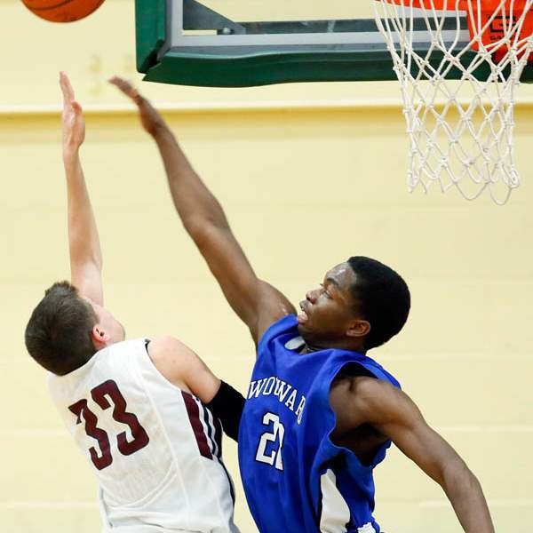 Woodward-s-Anthony-Bell-Jr-22-blocks-a-shot-fro