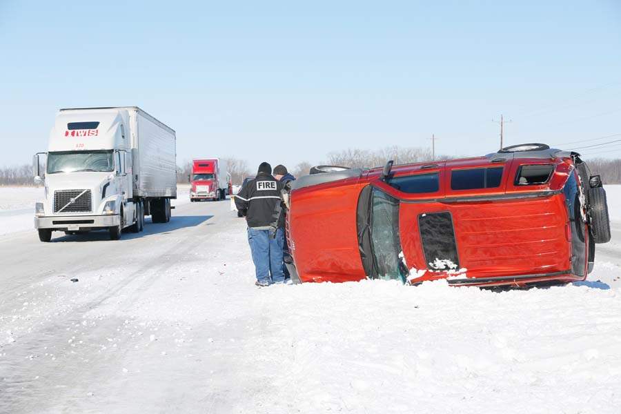 CTY-turnpike-overturned-jeep-2