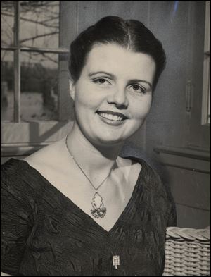 In 1952, Mrs. Ray Greene was known for hosting grand parties.