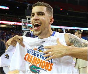 Florida, which has won 26 straight, received 50 first-place votes from the 65-member national media panel Monday.
