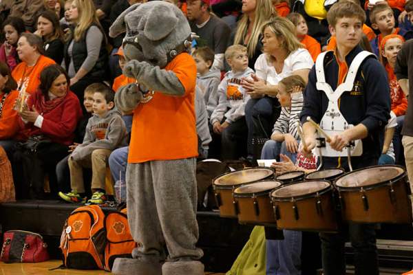 The-Southview-High-School-mascot-dances-while-the-ban