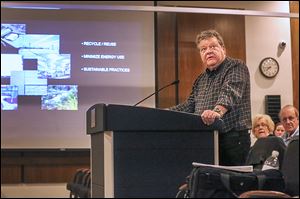 Costco representative Ted Johnson told the Perrysburg Planning Commission con­struc­tion on the 154,300-square-foot store should be­gin in a year.