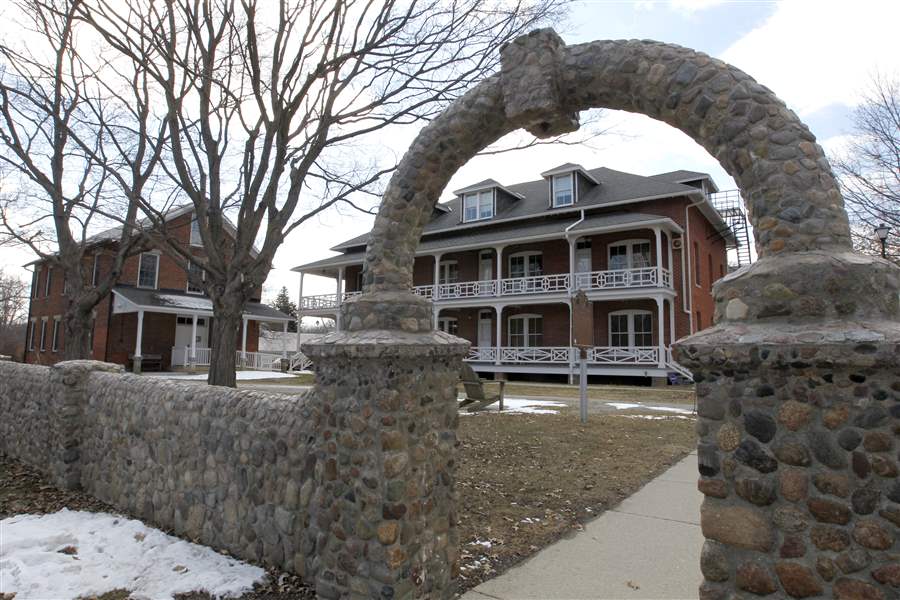 Wood Co. museum dusts off history for show The Blade