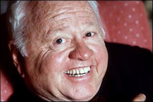 Mickey Rooney in 1987.