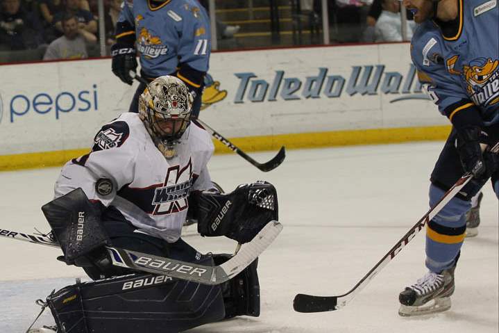 Jesse-Messier-tries-to-score