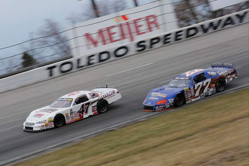 Campbell-leads-Kenseth