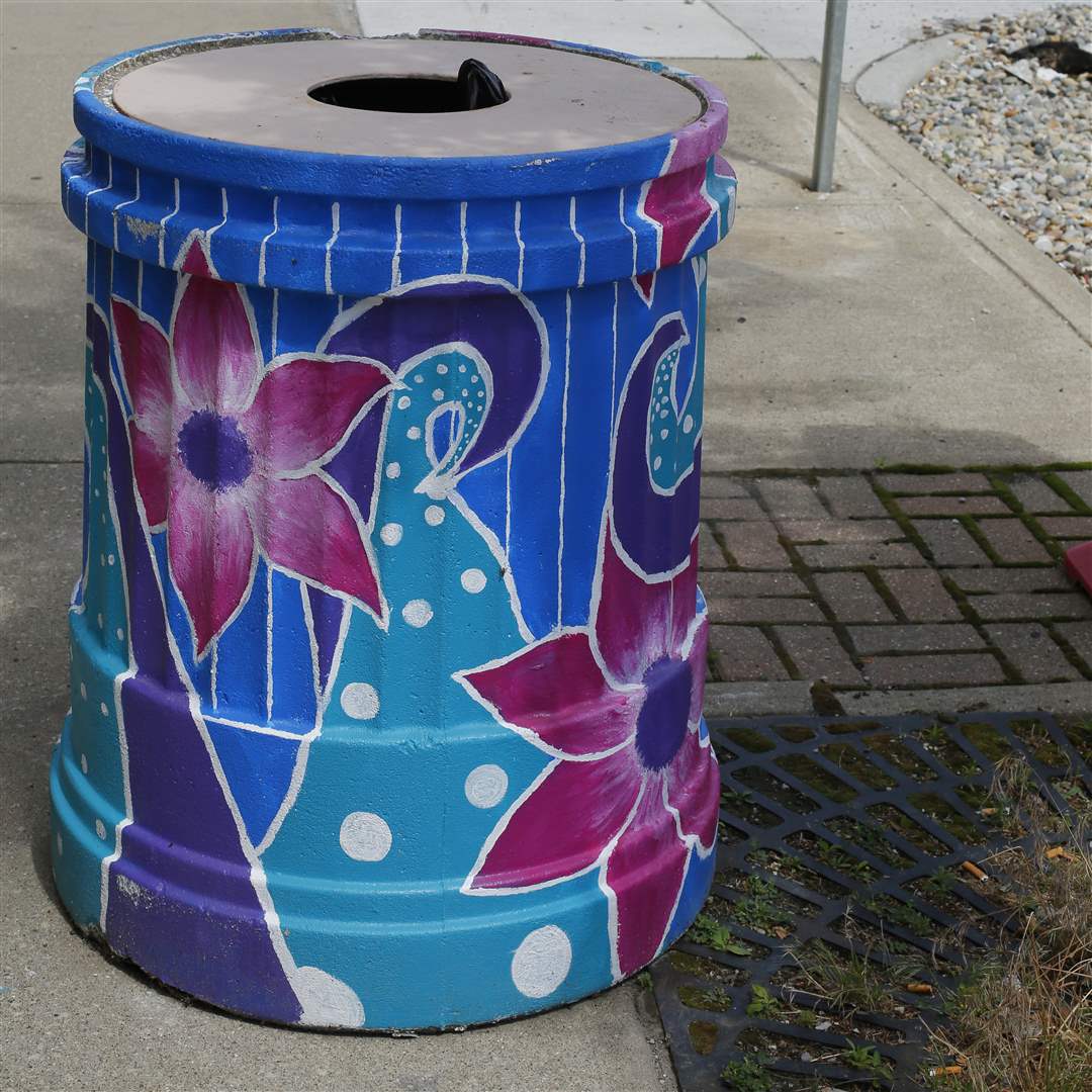 painted-trash-can-6-22