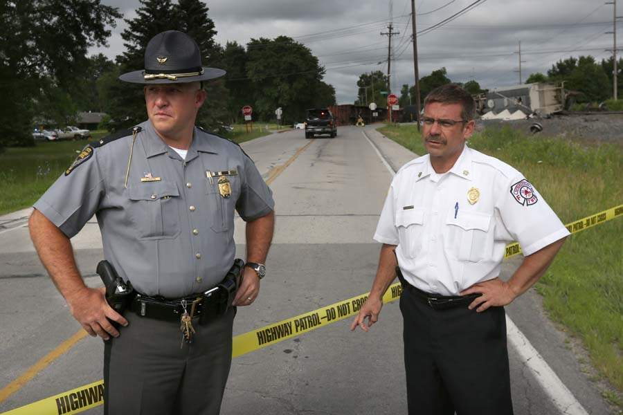 CTY-TrainDerail04p-Bowers-and-Cousino