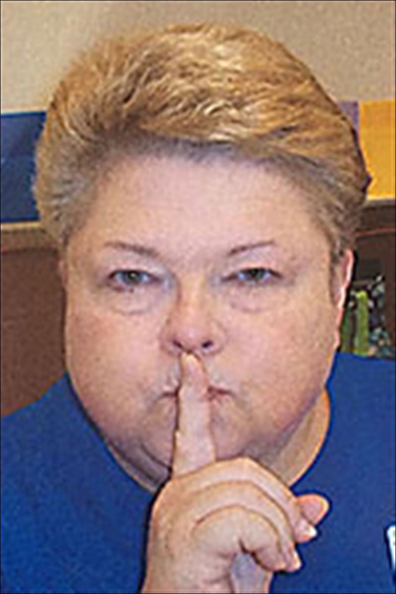 Accused Riverdale teacher to resign - Toledo Blade