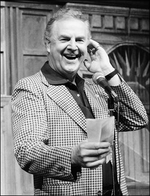 Pardo, seen here in September, 1982, was a durable television and radio announcer whose resonant voice-over style was widely imitated and became the standard in the field.