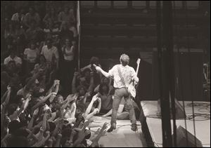 Bruce Springsteen, Joe Louis Arena, Detroit, 1984.