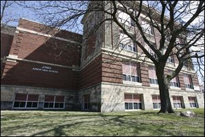 Defunct Jones Junior High shown here in 2006.