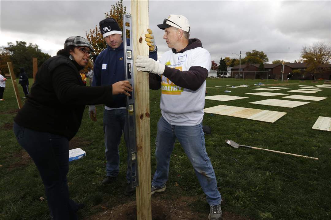 CTY-cleanup19p-fence-post