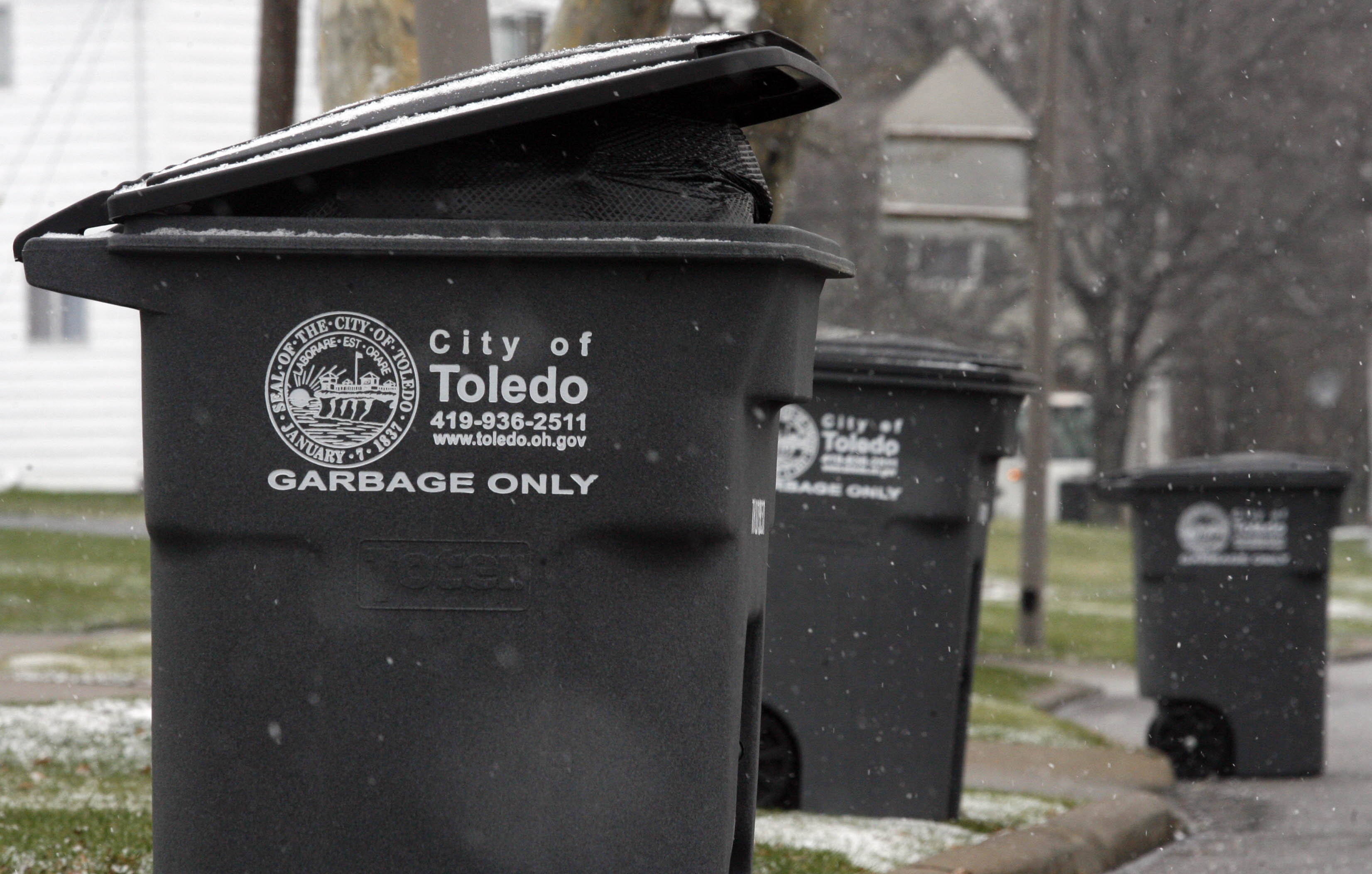 City, county trash debate puts disabled in middle - The Blade3304 x 2104