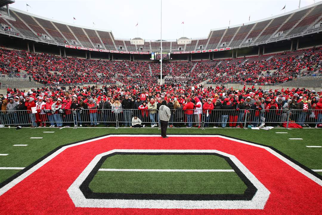 SPT-buckeyes25pOhio-State-fans-fill-the