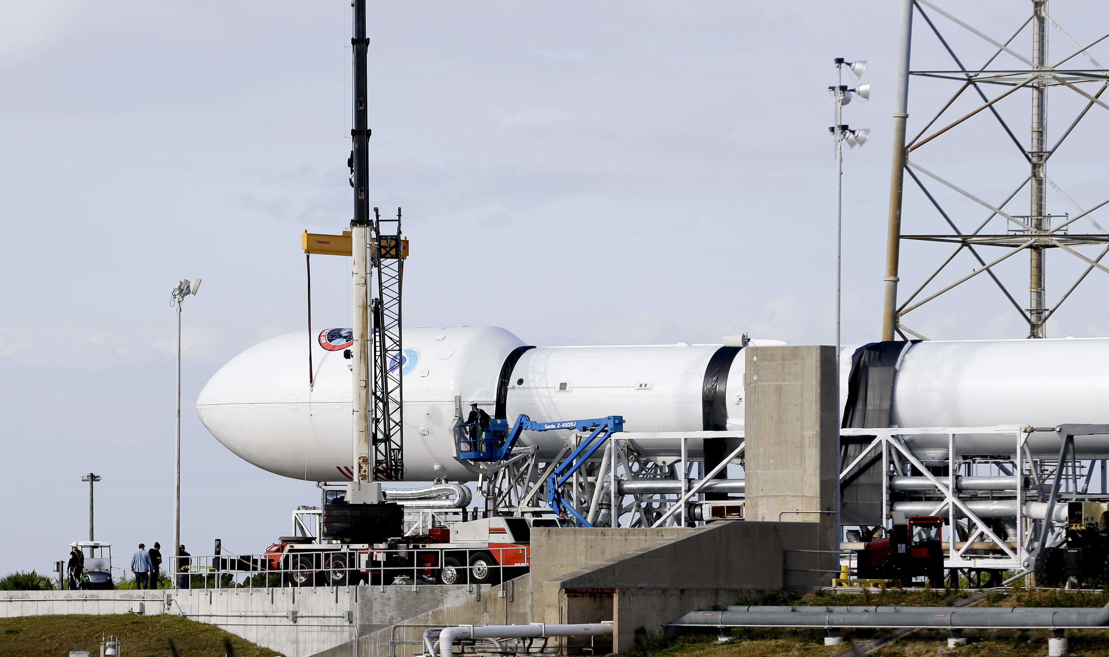 SpaceX tries again to launch observatory, land rocket at sea - The Blade3799 x 2251