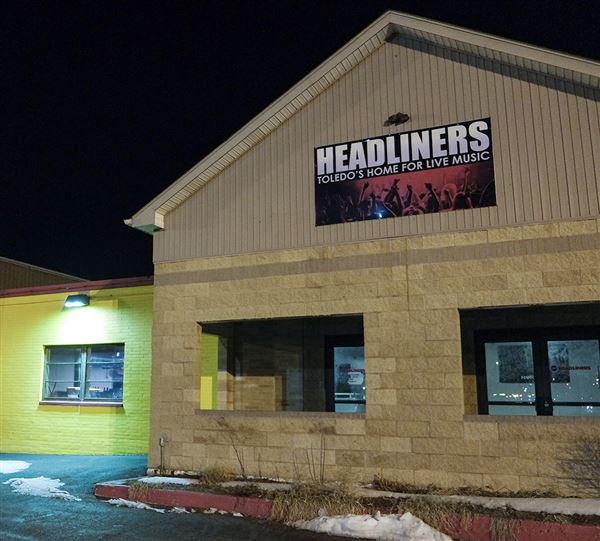 Verdict still out on indoor sand volleyball court at bar The Blade