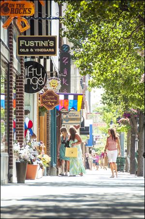 Front Street is Traverse City’s tree-shaded Victorian downtown shopping district, with more than 150 boutiques, restaurants, galleries, and coffee shops.