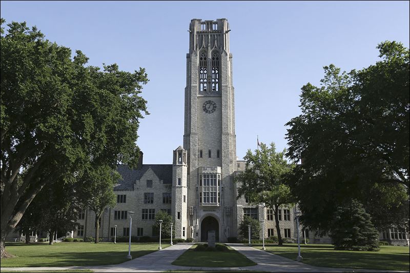 UT president sets her sights on lifting national college