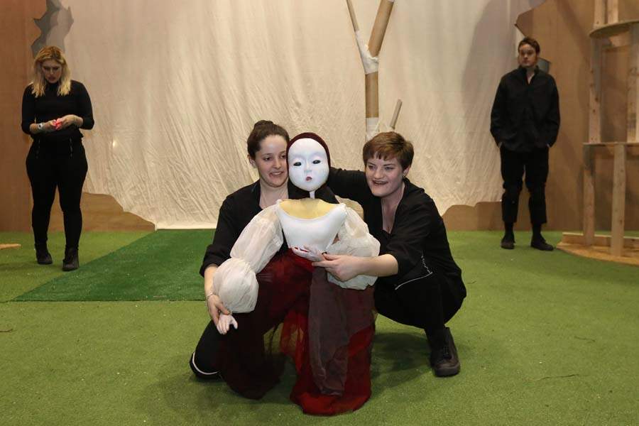 puppets26p-beacom-miller-Chang-E