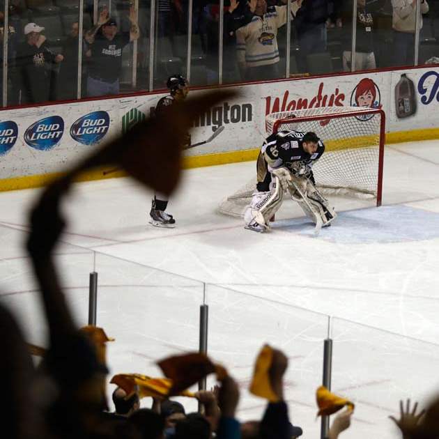 SPT-Walleye30p-ot-wheeling-goalie