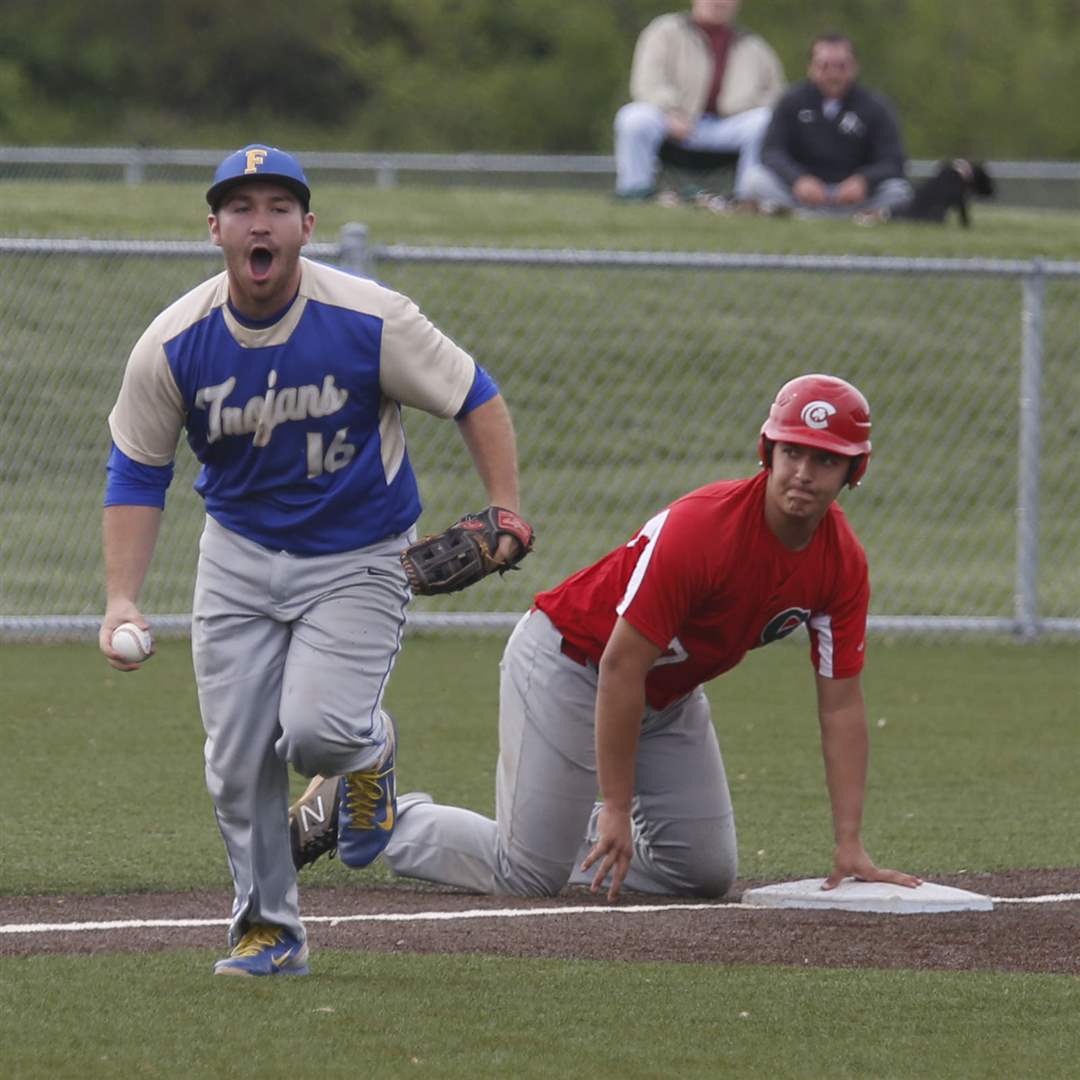 SPT-DistrictBaseball22p-8