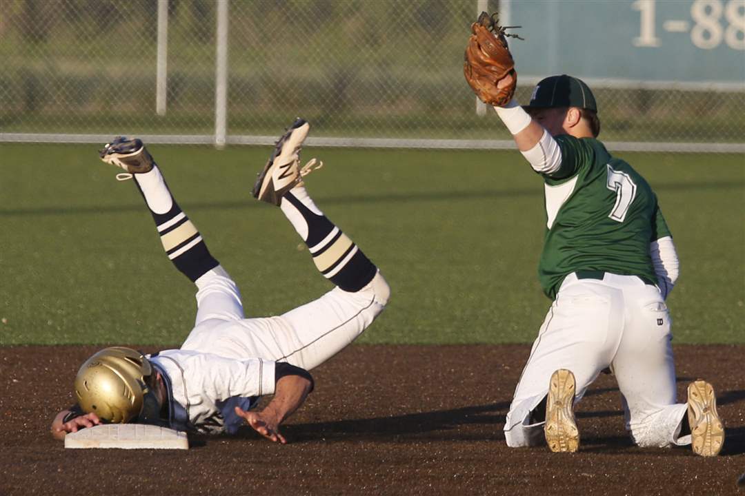 SPT-DistrictBaseball22p-10