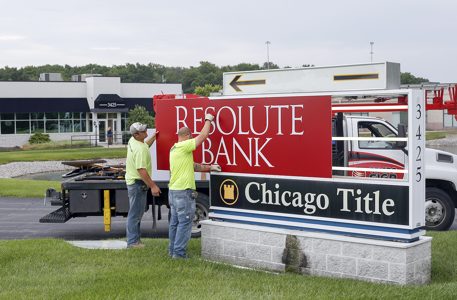 Bank gets new name, sign owner The Blade