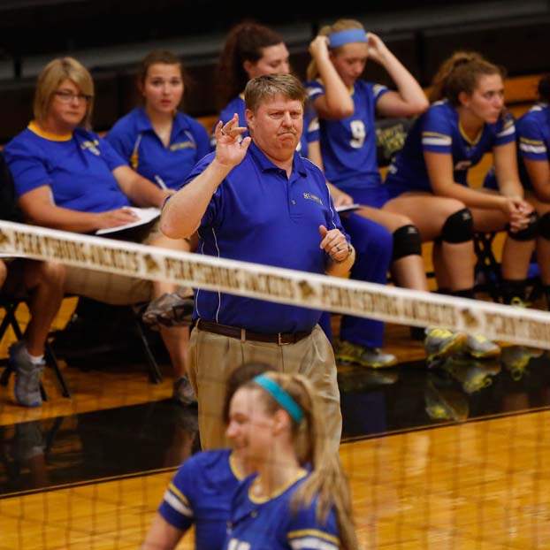 SPT-Volleyball25p-St-Ursula-head-coach-John-Buck