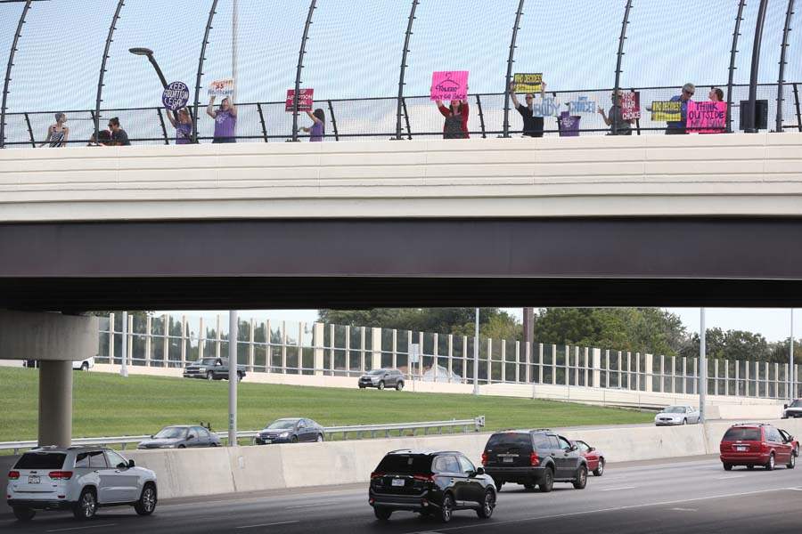 abortion16p-overpass-signs