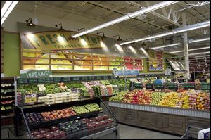 Suburban Chicago-based Fresh Thyme Farmers Market stores specialize in natural and organically grown regional produce. The Sylvania Township store is set to open in March.