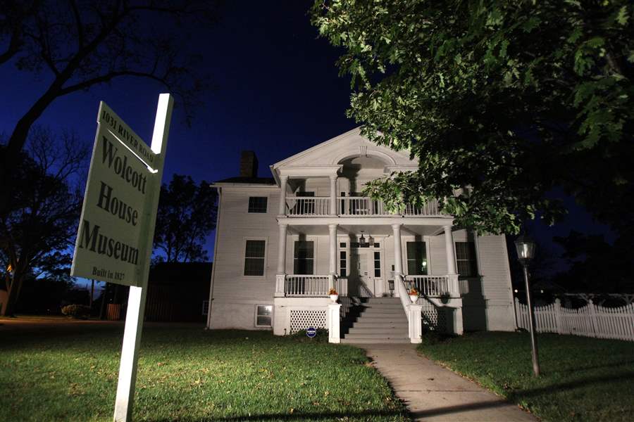 Haunted house guests Paranormal tours at Maumee’s Wolcott House a